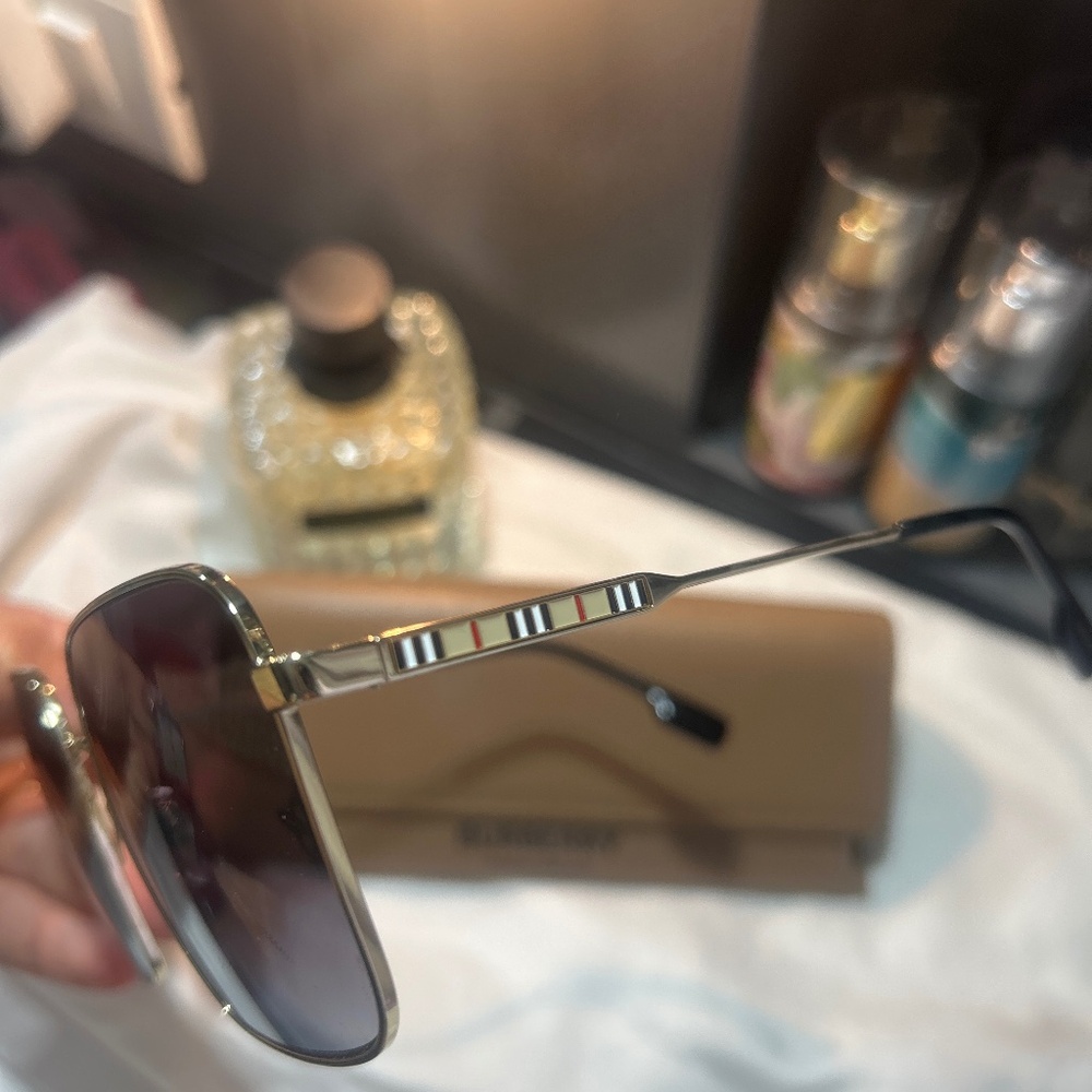 Burberry sunglasses